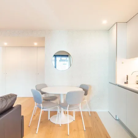 Apartment Golden Comfort Casabela 7 Star By Lovelystay *